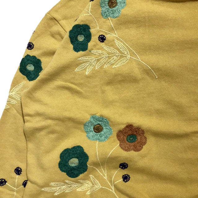 Flower EMB Crew Neck Sweat-All
