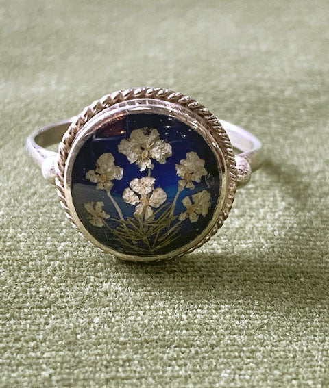 Gustavo / Flower Wreath Ring