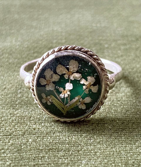 Gustavo / Flower Wreath Ring